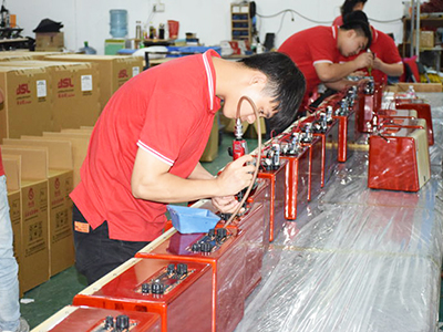 爵士龍音響生產(chǎn)車(chē)間