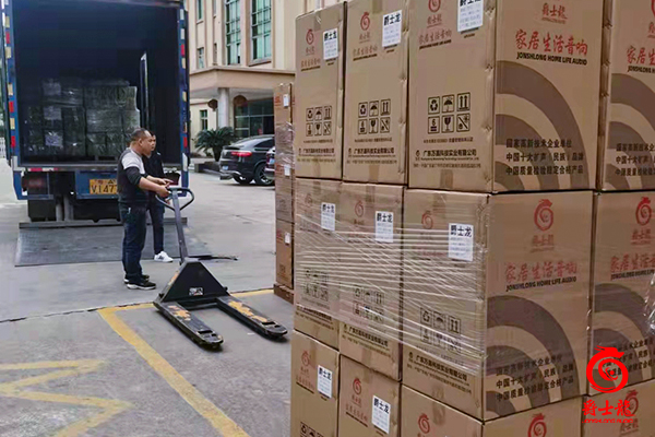 河北邢臺(tái)文化下鄉(xiāng)定制爵士龍移動(dòng)數(shù)字音響成功裝車發(fā)貨