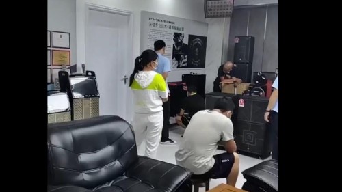 廣州黃先生選購爵士龍AD系列家用音響，感受爵士龍聽覺盛宴！